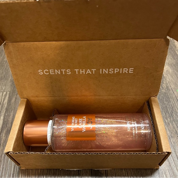 NWT Victoria's Secret Holiday Bare Vanilla Joy Shimmer Fragrance Mist Body 8oz - Picture 7 of 8